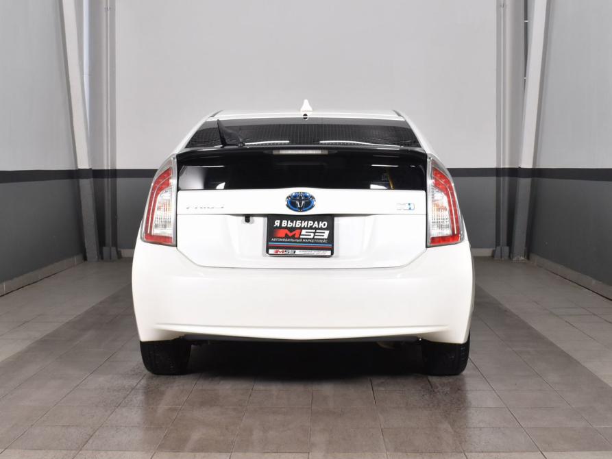 Toyota Prius III Рестайлинг (XW30) Кемерово  - изображение 3