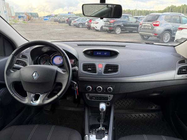 Renault Fluence I Рестайлинг с пробегом 2014 года, цена 685 000 рублей, 190156 км, седан, Автокод Объявления
