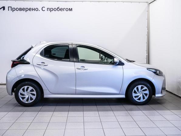 Toyota Yaris IV с пробегом 2021 года, цена 1 130 000 рублей, 89328 км, хэтчбек, Автокод Объявления