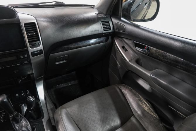 Toyota Land Cruiser Prado 120 Series с пробегом 2008 года, цена 2 819 000 рублей, 270000 км, внедорожник, Автокод Объявления