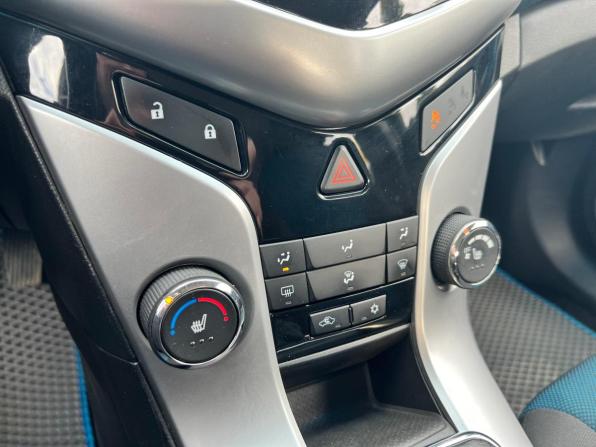 Chevrolet Cruze I с пробегом 2012 года, цена 875 000 рублей, 116271 км, хэтчбек, Автокод Объявления