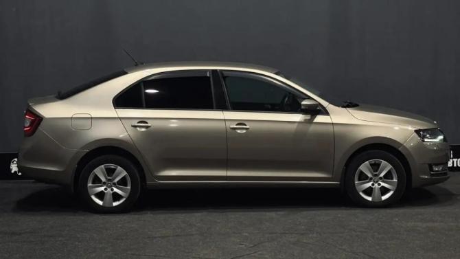 Skoda Rapid I Рестайлинг с пробегом 2017 года, цена 1 349 000 рублей, 95600 км, лифтбек, Автокод Объявления