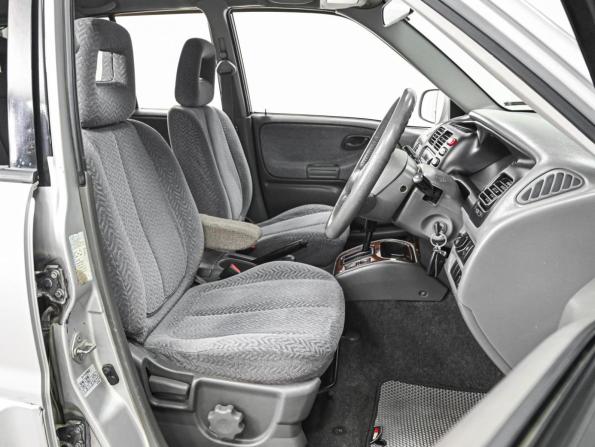Suzuki Escudo II с пробегом 2000 года, цена 699 000 рублей, 219828 км, внедорожник, Автокод Объявления