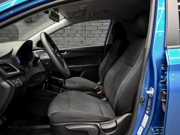 Hyundai Solaris II с пробегом 2017 года, цена 1 400 000 рублей, 61164 км, седан, Автокод Объявления