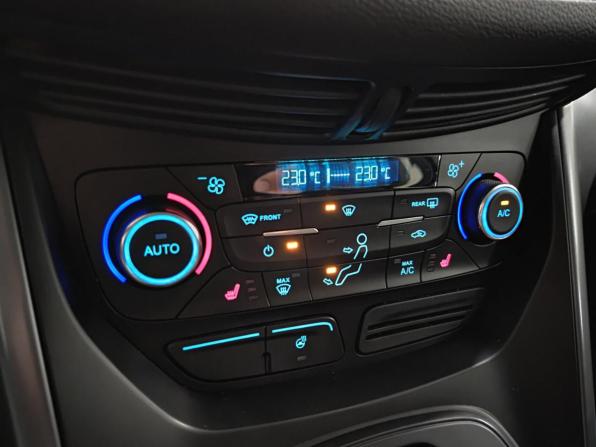 Ford Kuga II Рестайлинг с пробегом 2018 года, цена 1 849 000 рублей, 107819 км, внедорожник, Автокод Объявления