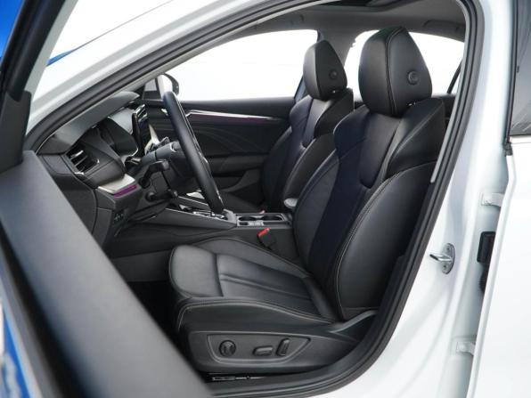 Skoda Octavia IV (A8) с пробегом 2025 года, цена 3 043 055 рублей, 12481 км, лифтбек, Автокод Объявления