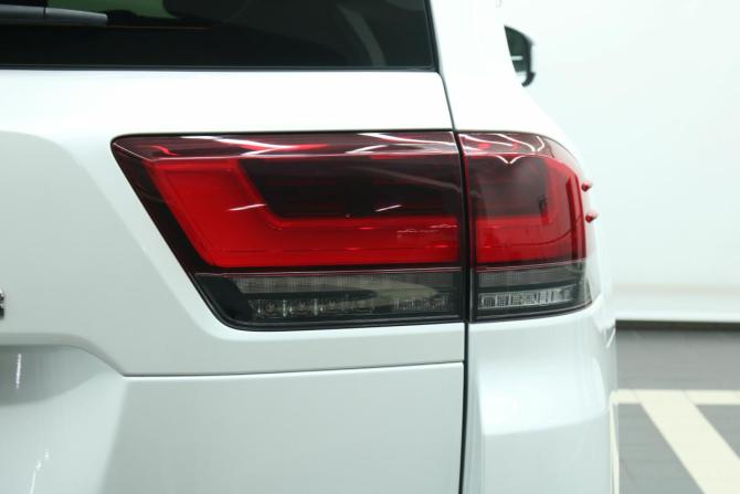 Toyota Land Cruiser 300 Series с пробегом 2021 года, цена 10 990 000 рублей, 58661 км, внедорожник, Автокод Объявления