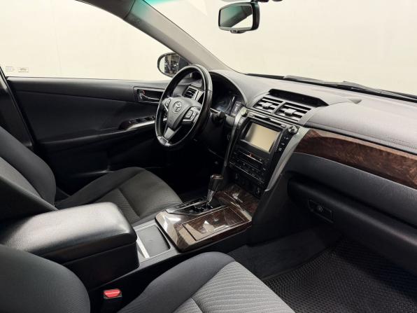 Toyota Camry VII (XV50) Рестайлинг с пробегом 2015 года, цена 1 898 000 рублей, 213494 км, седан, Автокод Объявления