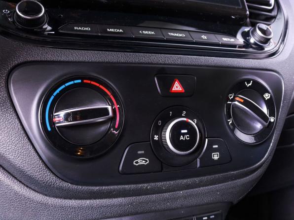 Hyundai Solaris II Рестайлинг с пробегом 2021 года, цена 1 630 000 рублей, 65400 км, седан, Автокод Объявления