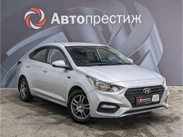 Hyundai Solaris II с пробегом 2018 года, цена 940 000 рублей, 195000 км, седан, Автокод Объявления