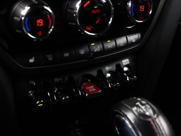 Mini Countryman II с пробегом 2018 года, цена 2 538 000 рублей, 145681 км, внедорожник, Автокод Объявления