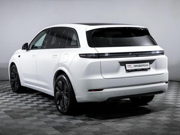 Li Auto (Lixiang) L7 I Рестайлинг с пробегом 2024 года, цена 7 390 000 рублей, 8628 км, внедорожник, Автокод Объявления