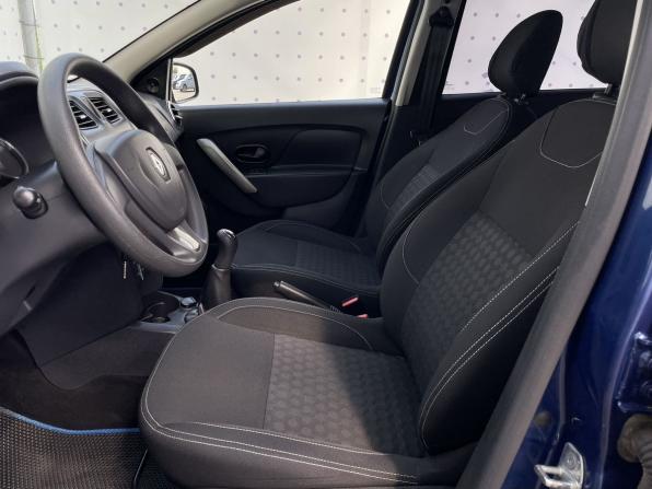 Renault Logan II с пробегом 2017 года, цена 900 000 рублей, 139374 км, седан, Автокод Объявления