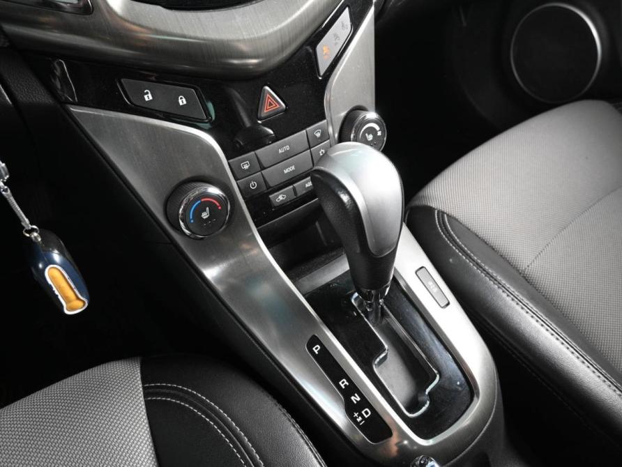 Chevrolet Cruze I Рестайлинг Ростов-на-Дону  - изображение 15