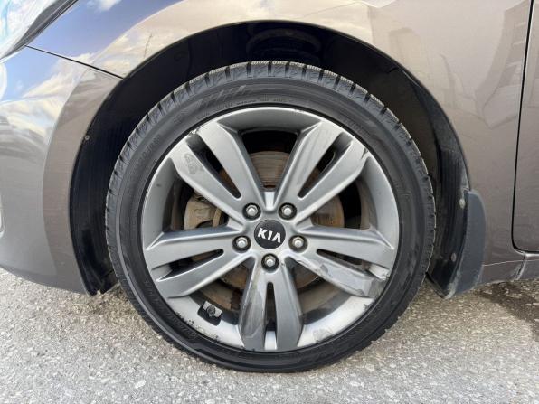 Kia Ceed II Рестайлинг с пробегом 2017 года, цена 1 200 000 рублей, 205793 км, хэтчбек, Автокод Объявления
