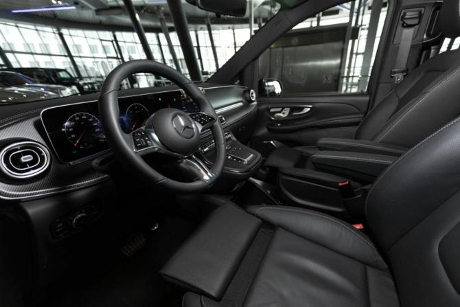Новый Mercedes-Benz V-Класс III (W447) Рестайлинг 2 2024 года, цена 18 900 000 рублей, минивэн, Автокод Объявления