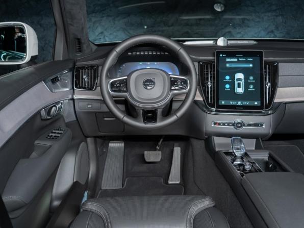 Новый Volvo XC90 II Рестайлинг 2 2026 года, цена 11 000 000 рублей, внедорожник, Автокод Объявления