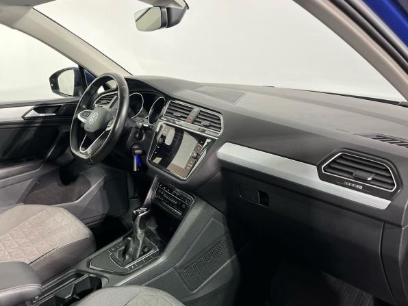 Volkswagen Tiguan II Рестайлинг с пробегом 2021 года, цена 2 690 000 рублей, 68510 км, внедорожник, Автокод Объявления