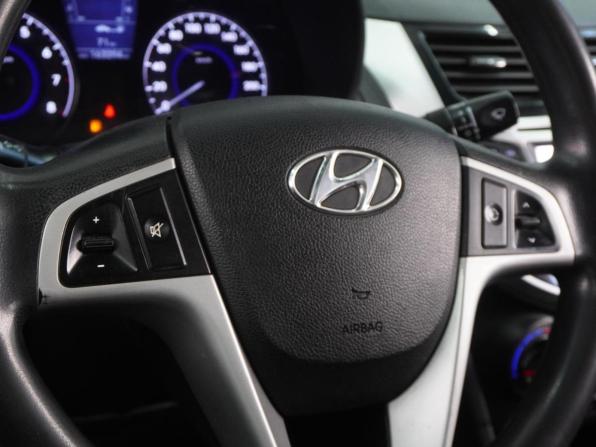 Hyundai Solaris I с пробегом 2013 года, цена 829 000 рублей, 163294 км, седан, Автокод Объявления