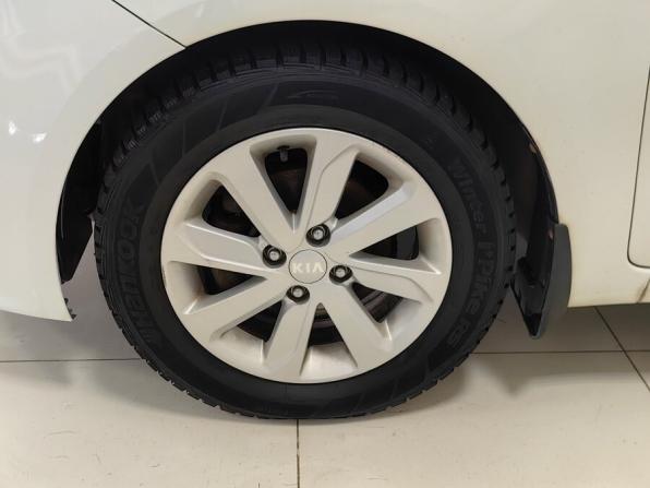 Kia Rio III Рестайлинг с пробегом 2016 года, цена 835 000 рублей, 100350 км, хэтчбек, Автокод Объявления