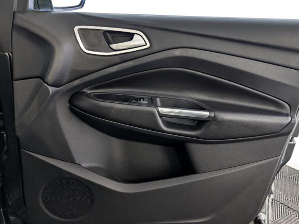 Ford Kuga II Рестайлинг с пробегом 2018 года, цена 1 850 000 рублей, 82753 км, внедорожник, Автокод Объявления