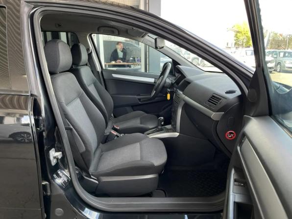 Opel Astra H Рестайлинг с пробегом 2013 года, цена 785 000 рублей, 171497 км, универсал, Автокод Объявления