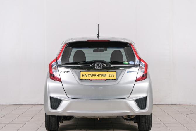 Honda Fit III с пробегом 2016 года, цена 1 099 000 рублей, 95000 км, хэтчбек, Автокод Объявления