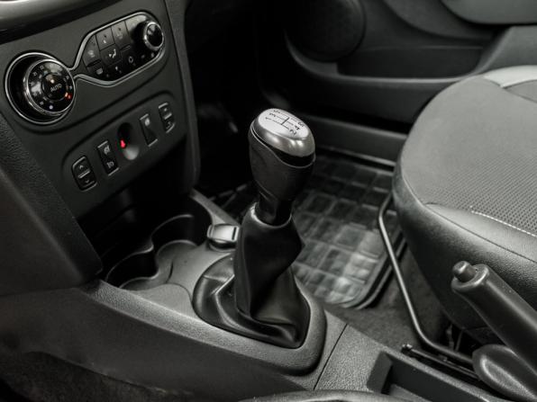 Renault Logan II Рестайлинг с пробегом 2021 года, цена 1 120 000 рублей, 106903 км, седан, Автокод Объявления