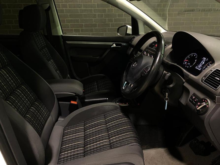 Volkswagen Touran I Рестайлинг 2 Челябинск  - изображение 11