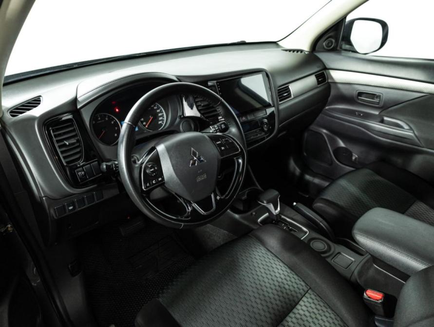 Mitsubishi Outlander III Рестайлинг 2 Санкт-Петербург  - изображение 12