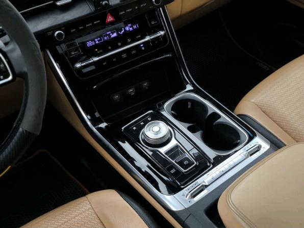 Kia Carnival IV с пробегом 2023 года, цена 4 800 000 рублей, 79228 км, минивэн, Автокод Объявления