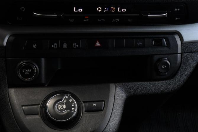 Peugeot Traveller I с пробегом 2020 года, цена 3 117 000 рублей, 91826 км, минивэн, Автокод Объявления
