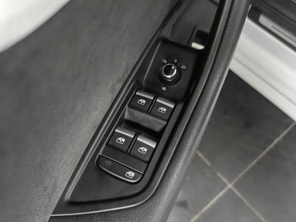 Audi A4 V (B9) с пробегом 2018 года, цена 2 472 000 рублей, 183576 км, седан, Автокод Объявления