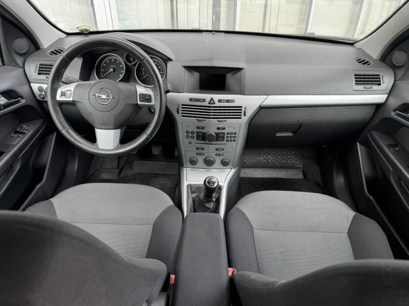 Opel Astra H Рестайлинг с пробегом 2011 года, цена 599 000 рублей, 184000 км, седан, Автокод Объявления