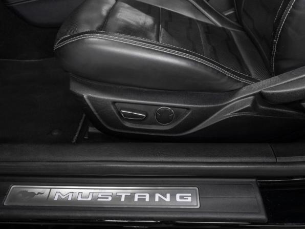 Ford Mustang VI Рестайлинг с пробегом 2019 года, цена 4 500 000 рублей, 85312 км, купе, Автокод Объявления