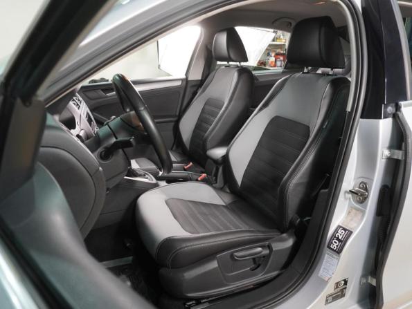 Volkswagen Jetta VI с пробегом 2012 года, цена 1 099 000 рублей, 144254 км, седан, Автокод Объявления