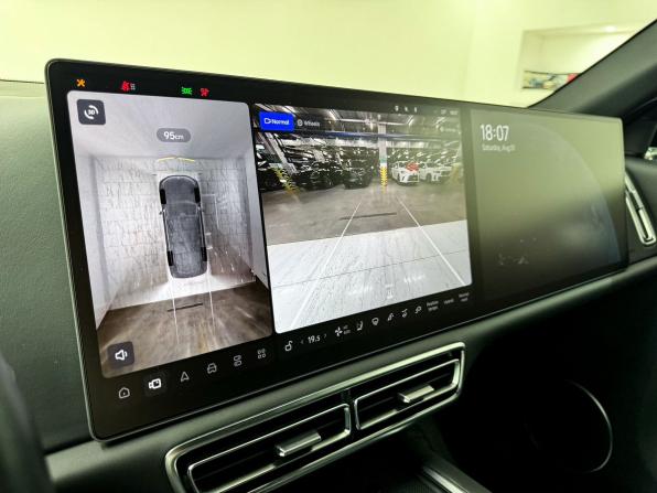Li Auto (Lixiang) L9 I Рестайлинг с пробегом 2024 года, цена 7 700 000 рублей, 17916 км, внедорожник, Автокод Объявления
