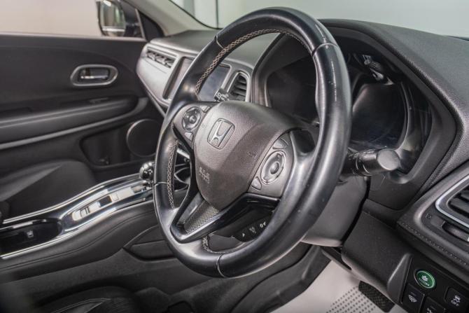 Honda Vezel I Рестайлинг с пробегом 2018 года, цена 1 799 000 рублей, 90900 км, внедорожник, Автокод Объявления