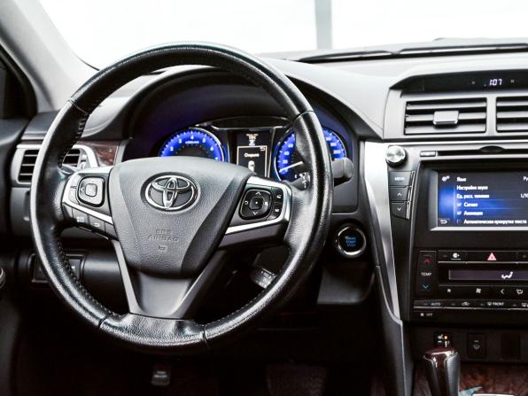 Toyota Camry VII (XV50) Рестайлинг с пробегом 2015 года, цена 2 225 000 рублей, 76100 км, седан, Автокод Объявления