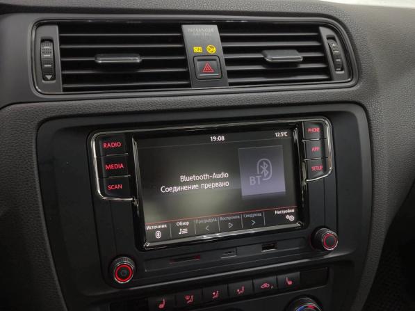 Volkswagen Jetta VI Рестайлинг с пробегом 2015 года, цена 1 230 000 рублей, 138055 км, седан, Автокод Объявления