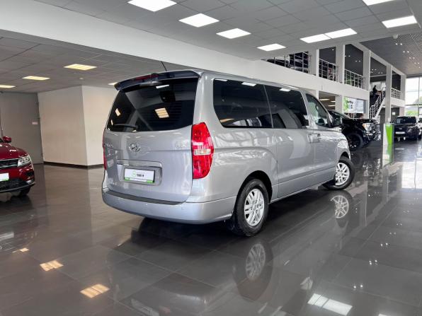 Hyundai Grand Starex I Рестайлинг с пробегом 2016 года, цена 2 445 000 рублей, 211590 км, минивэн, Автокод Объявления
