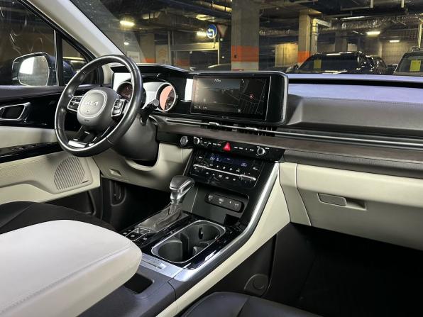 Kia Carnival IV с пробегом 2023 года, цена 3 800 000 рублей, 58505 км, минивэн, Автокод Объявления