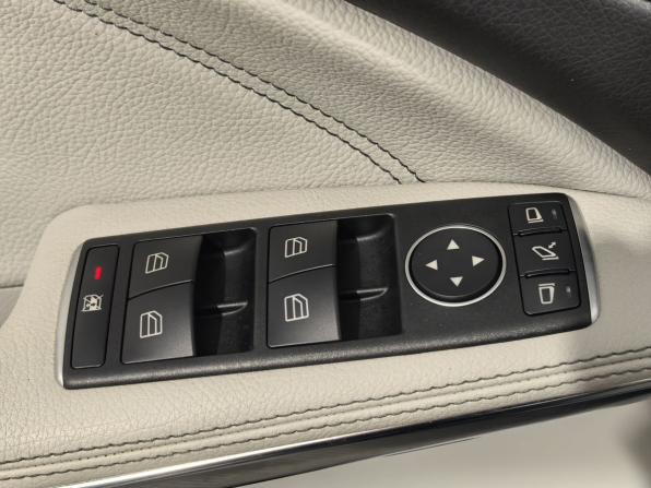Mercedes-Benz GLA I (X156) Рестайлинг с пробегом 2017 года, цена 2 399 000 рублей, 66151 км, внедорожник, Автокод Объявления