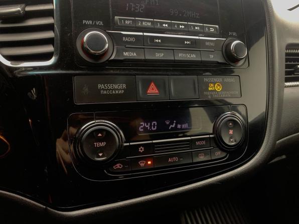 Mitsubishi Outlander III Рестайлинг 2 с пробегом 2016 года, цена 1 639 000 рублей, 177706 км, внедорожник, Автокод Объявления