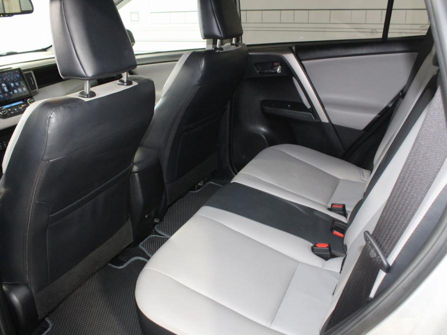 Toyota RAV4 IV (XA40) Рестайлинг Москва  - изображение 3