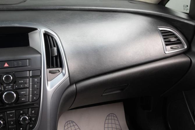 Opel Astra J Рестайлинг с пробегом 2012 года, цена 659 000 рублей, 112000 км, хэтчбек, Автокод Объявления