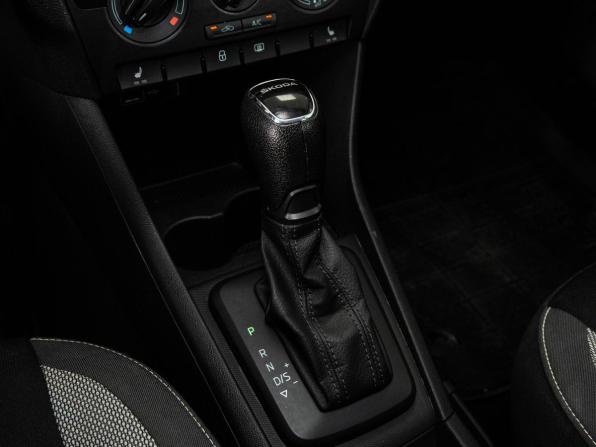 Skoda Rapid I Рестайлинг с пробегом 2019 года, цена 1 421 000 рублей, 81235 км, лифтбек, Автокод Объявления