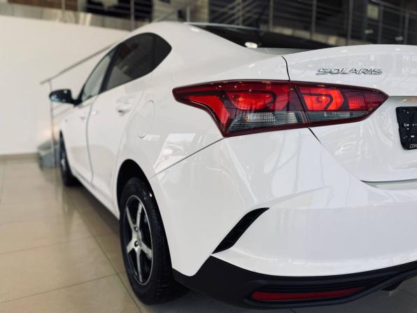Hyundai Solaris II Рестайлинг с пробегом 2021 года, цена 1 369 900 рублей, 99600 км, седан, Автокод Объявления
