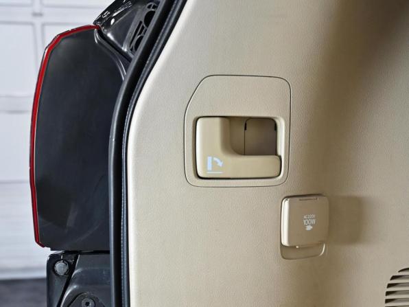 Toyota Land Cruiser 200 Series с пробегом 2012 года, цена 3 199 000 рублей, 216000 км, внедорожник, Автокод Объявления