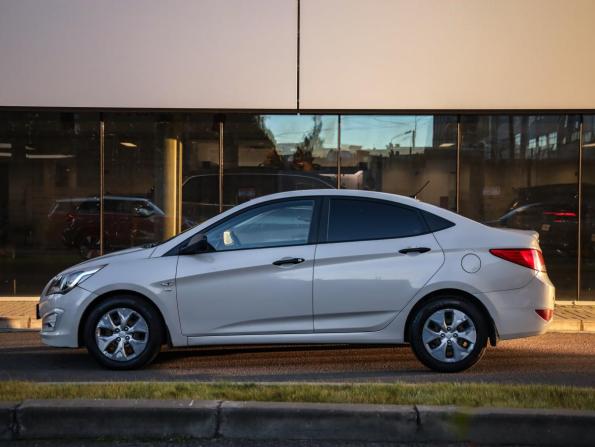Hyundai Solaris I Рестайлинг с пробегом 2015 года, цена 889 777 рублей, 222000 км, седан, Автокод Объявления